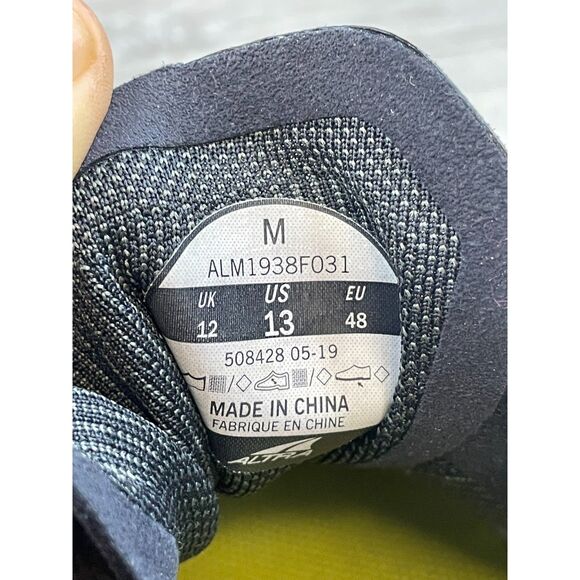 Altra Men's Gray and Yellow Running Shoes - Picture 8 of 11